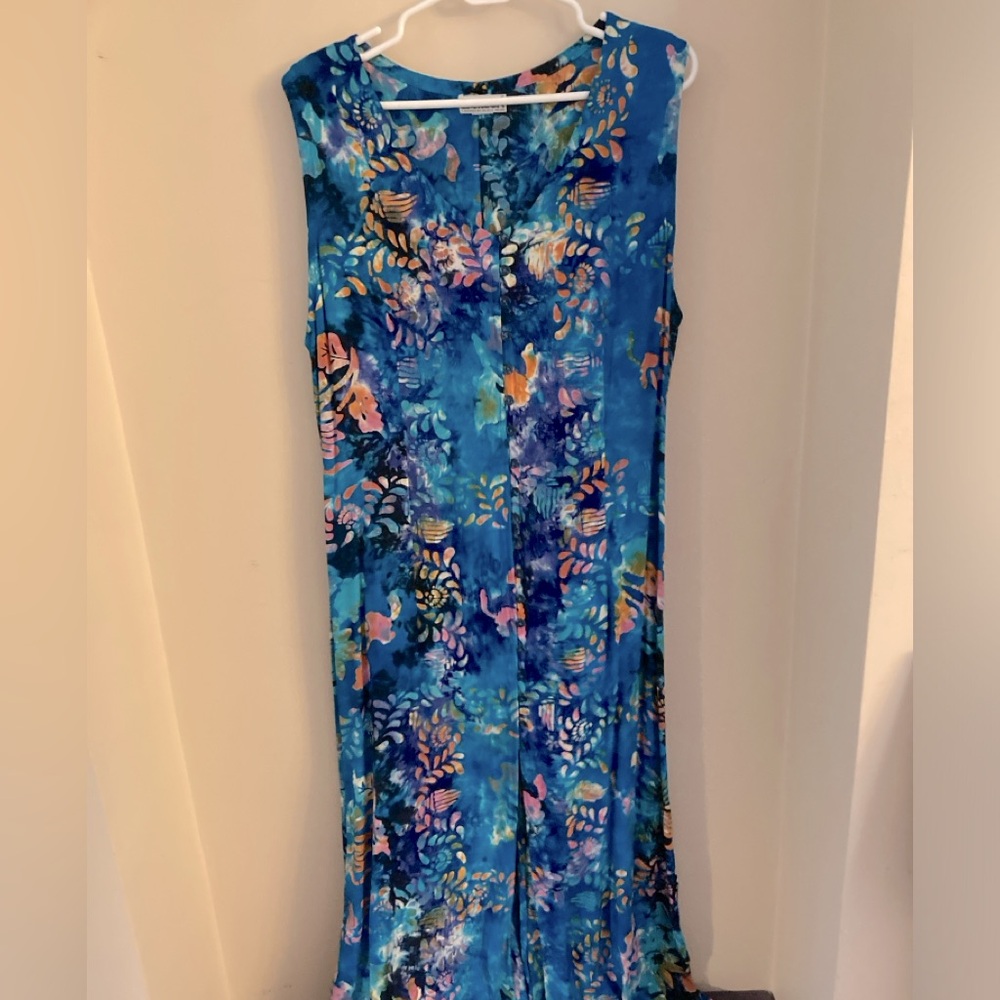Beautiful turquoise print dress. Size L.